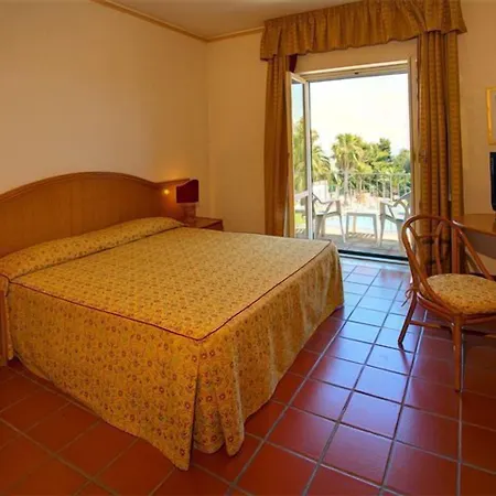 欧里颂特阿奇雷亚莱酒店 酒店 4*