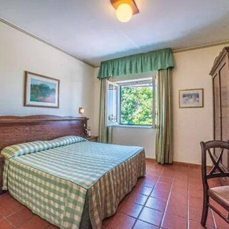 欧里颂特阿奇雷亚莱酒店 4* 阿奇雷亚莱