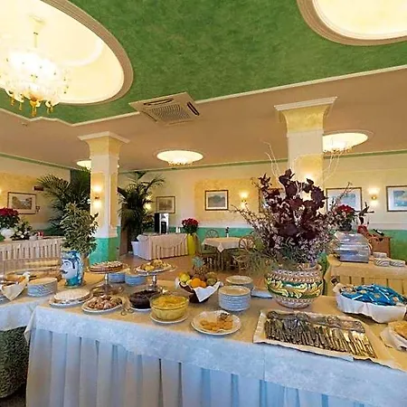 Orizzonte Hotel 4*